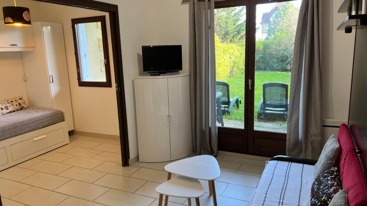 Appartement 2 Pieces Rez-De-Jardin A 2 Pas De La Plage Et De La Thalasso Cabourg Buitenkant foto