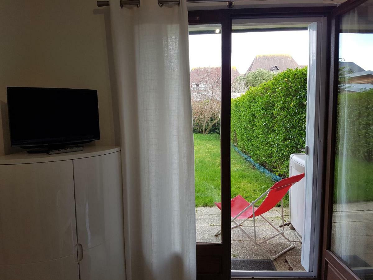 Appartement 2 Pieces Rez-De-Jardin A 2 Pas De La Plage Et De La Thalasso Cabourg Buitenkant foto